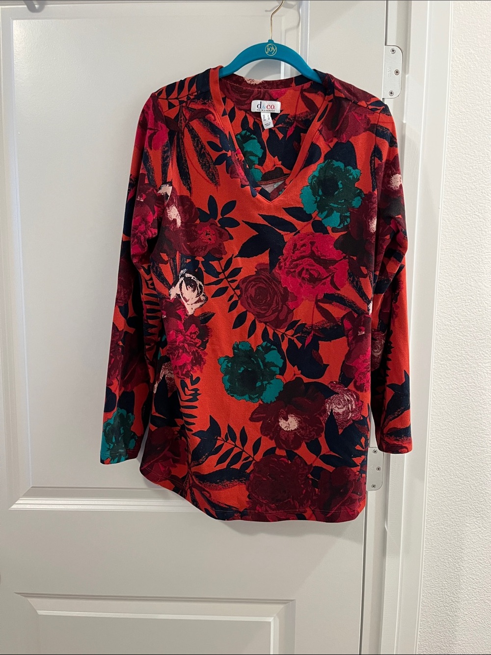 Denim&Co Red Floral V-Neck Tunic with Teal Accents